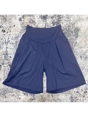 HALARA High Waisted Yoga Shorts Size M Longer Length Side Pockets Navy Blue